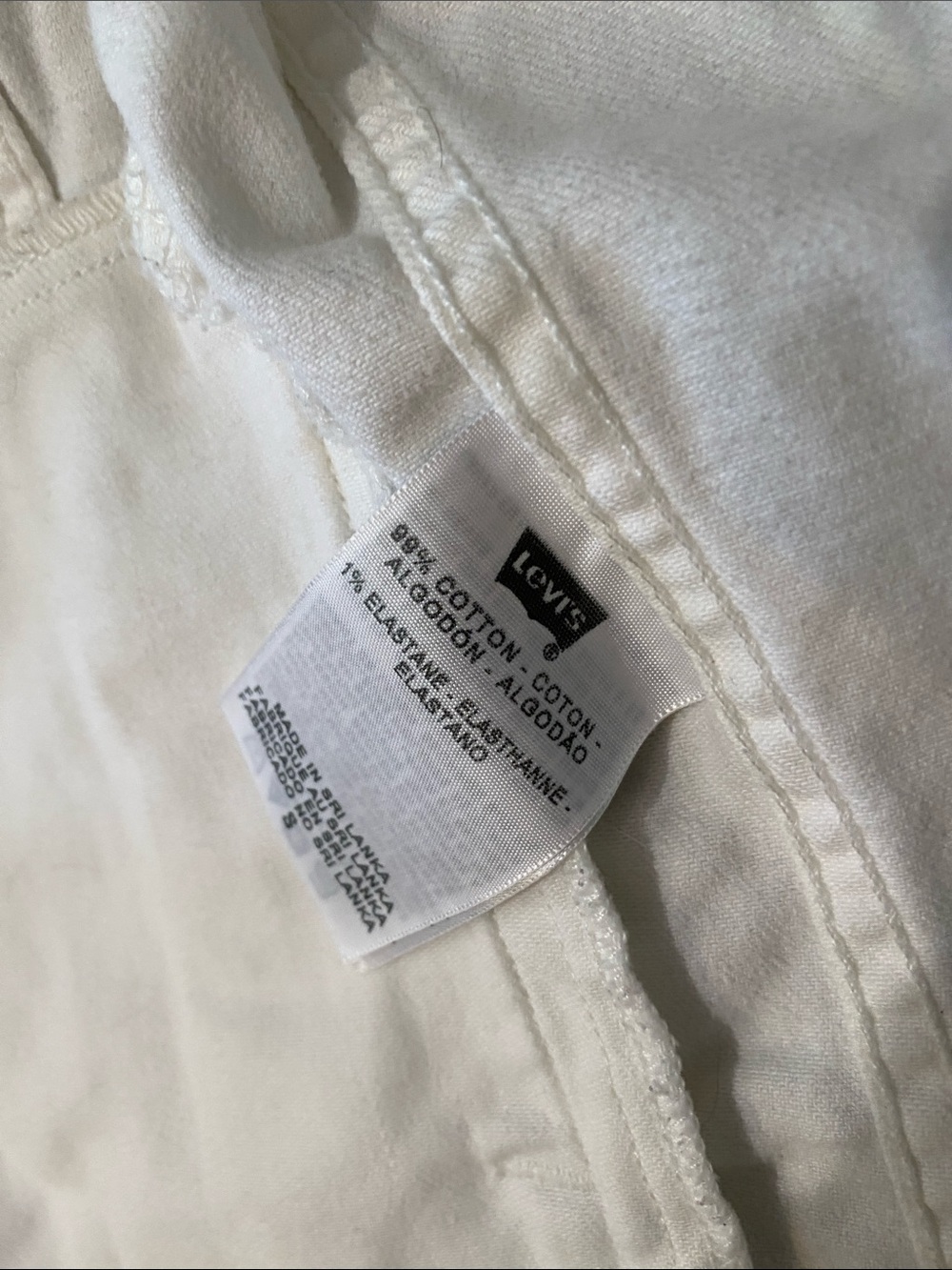 Levi's White Denim Jacket - Picture 9 of 11
